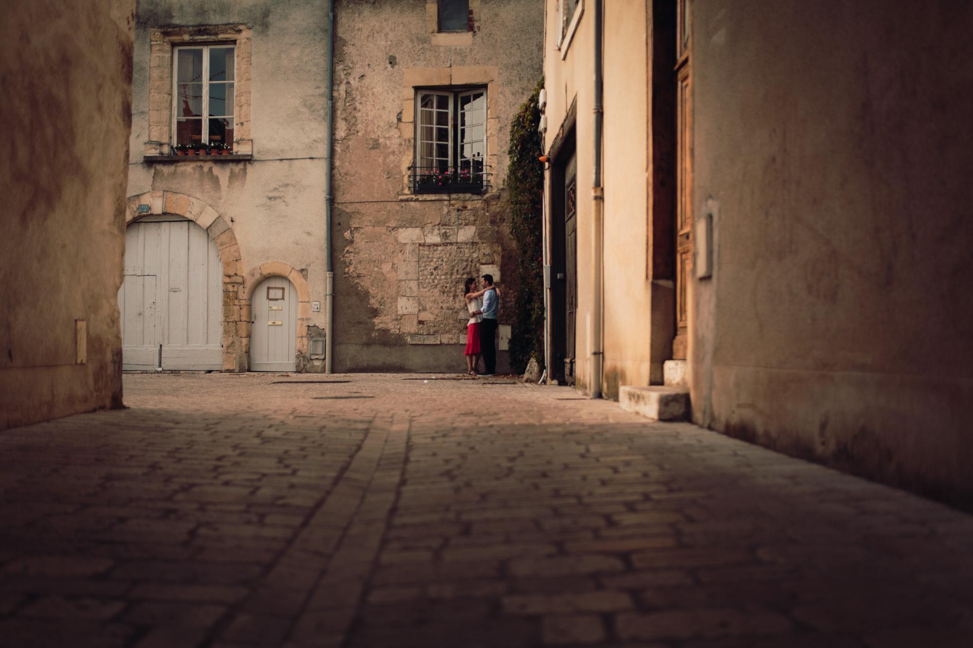 Engagement session, Orléans, Loire Valley, Street