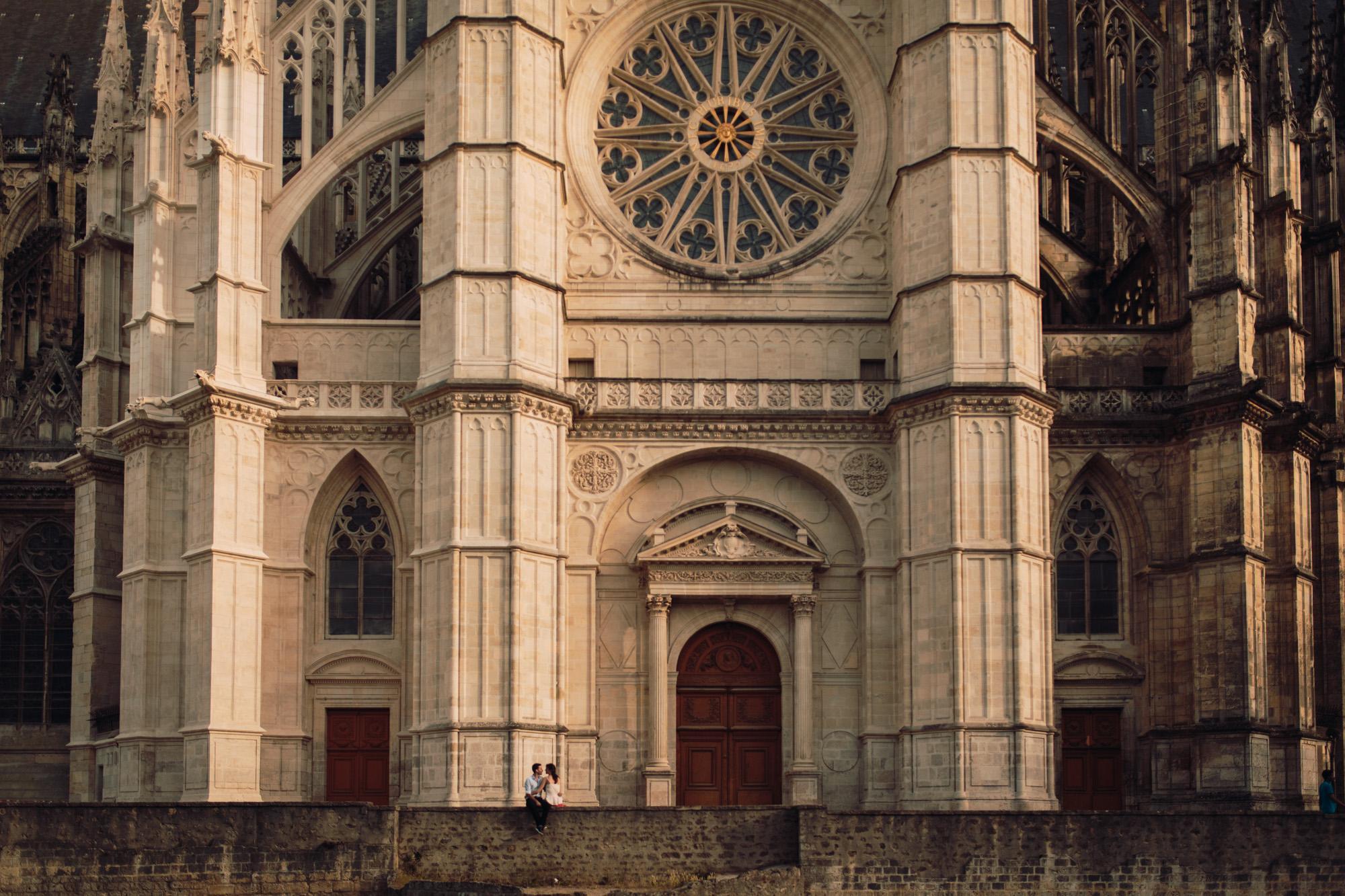 Engagement session, Orléans, Loire Valley, Cathedrale