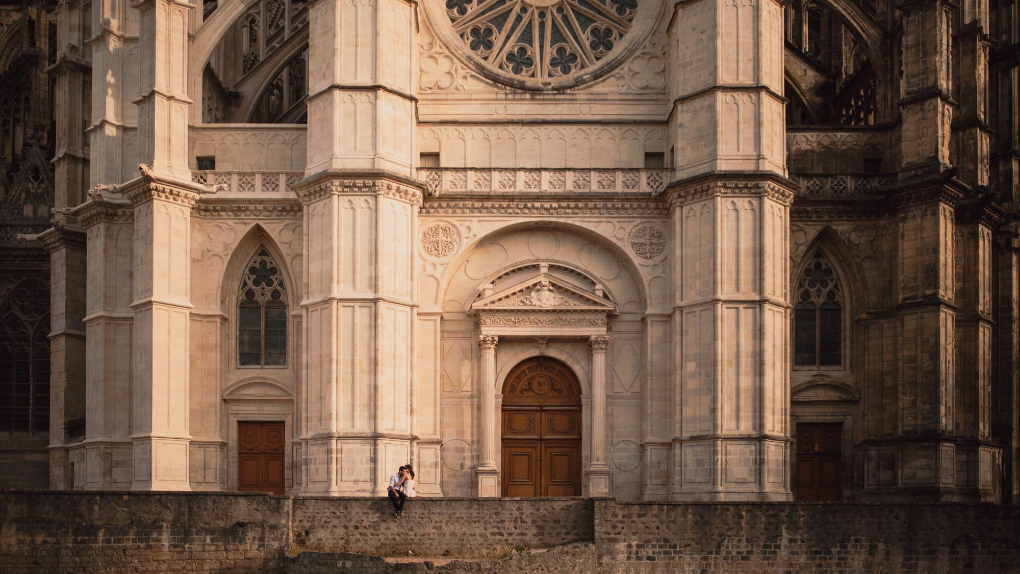 Engagement session, Orléans, Loire Valley, Cathedrale