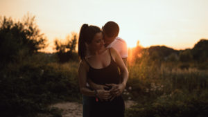 Engagement en Touraine, sunset time 