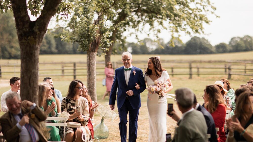 Mariage au manoir de sens, Cérémonie laïque