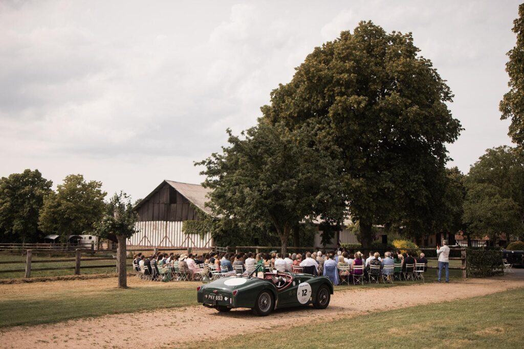 Mariage au manoir de sens, Cérémonie laïque