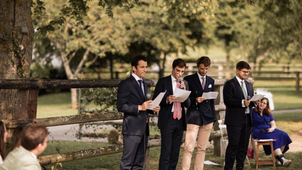 Mariage au manoir de sens, Cérémonie laïque