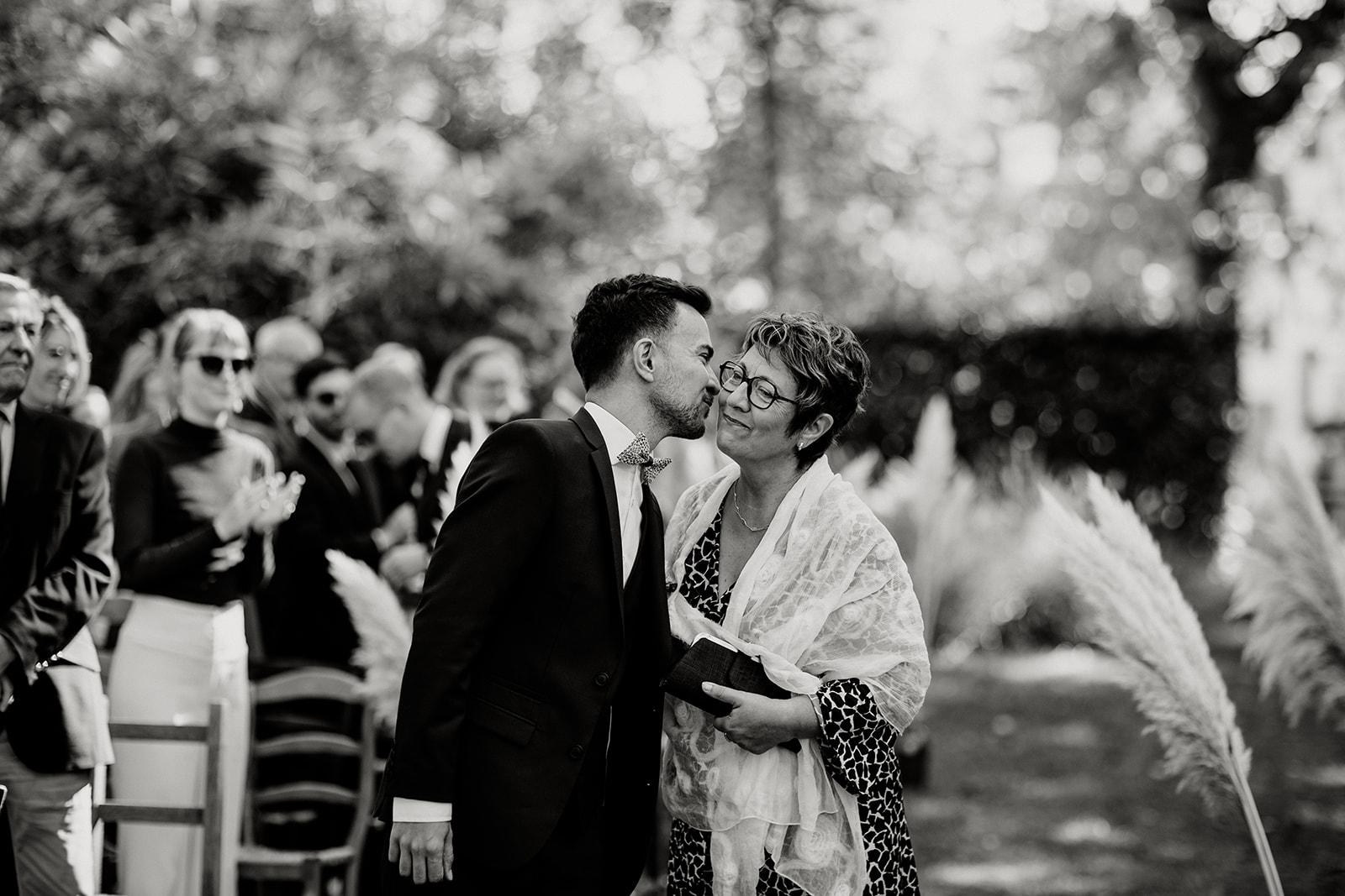 un mariage émouvant et bohème au chateau de St Cyr du Gault