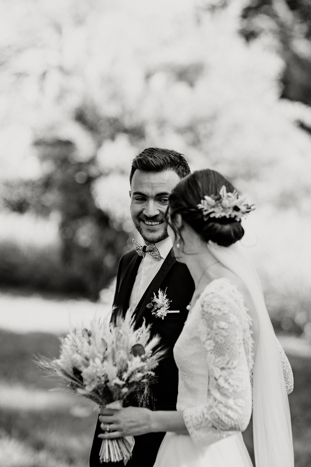 un mariage émouvant et bohème au chateau de St Cyr du Gault